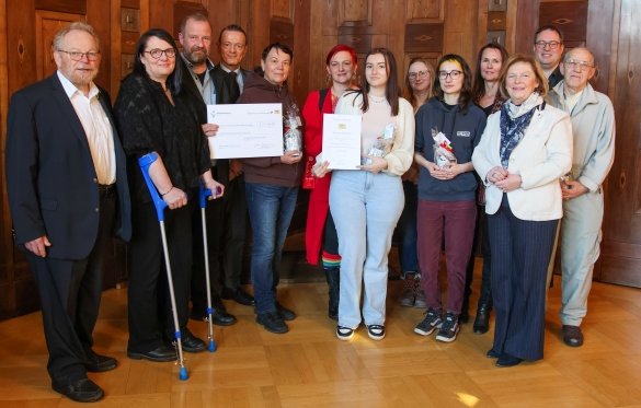 Vertreter*innen der VHS Hofer Land bei der Verleihung des Integrationspreis 2025.