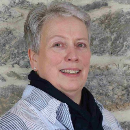 Susanne Hopf, Buchhaltung