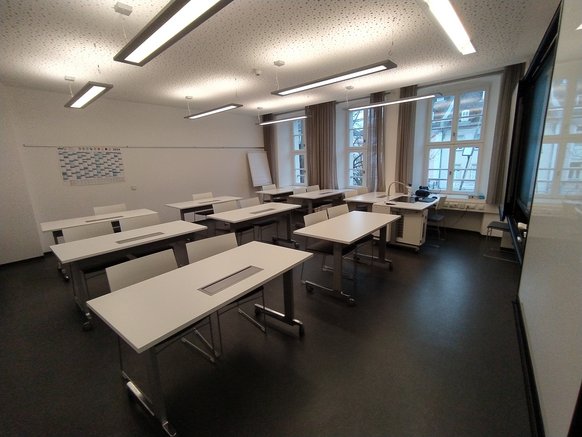 Ludwigstraße 7 Raum 1.11 Ludwigstraße 7 Raum 1.11