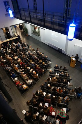 Vortrag in der Glashalle Vortrag in der Glashalle