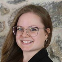 Porträtfoto Nadine Hladik