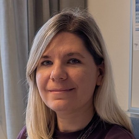 Anastasiia Hmyrianska, Auszubildende